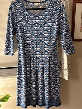 Max Studio Floral Blue and White Dress
